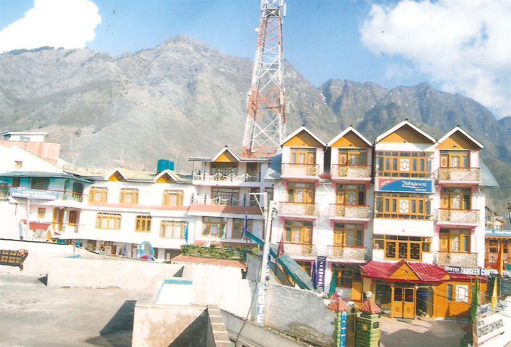Hotel Zahgeer Continental - Srinagar Eksteriør billede